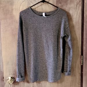 Women's Lightweight Crew Neck Ribbed Sweater.  Size M